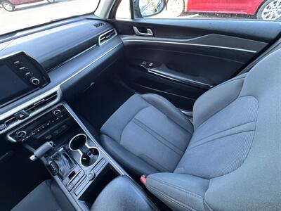 2022 Kia K5 LXS   - Photo 16 - Winnetka, CA 91306
