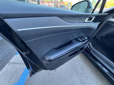 2022 Kia K5 LXS   - Photo 24 - Winnetka, CA 91306