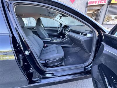 2022 Kia K5 LXS   - Photo 12 - Winnetka, CA 91306