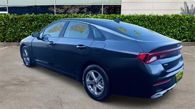 2022 Kia K5 LXS   - Photo 5 - Winnetka, CA 91306