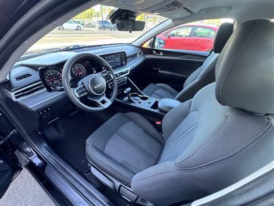 2022 Kia K5 LXS   - Photo 25 - Winnetka, CA 91306