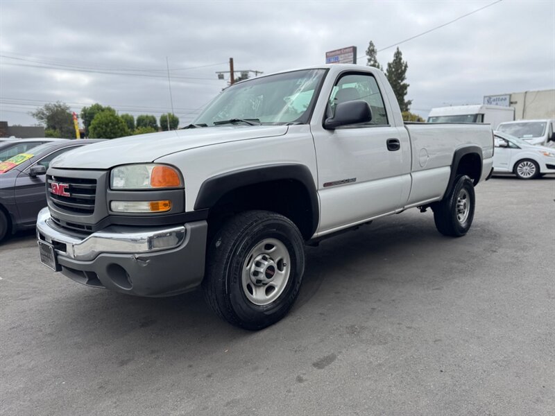 2005 GMC Sierra 2500HD Work Truck - Photo 1 - Winnetka, CA 91306