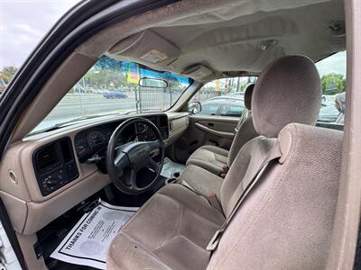 2005 GMC Sierra 2500HD Work Truck   - Photo 6 - Winnetka, CA 91306