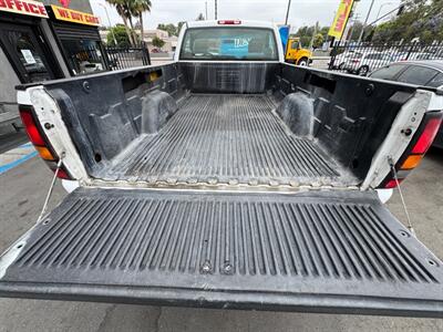 2005 GMC Sierra 2500HD Work Truck   - Photo 12 - Winnetka, CA 91306