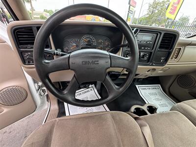 2005 GMC Sierra 2500HD Work Truck   - Photo 10 - Winnetka, CA 91306