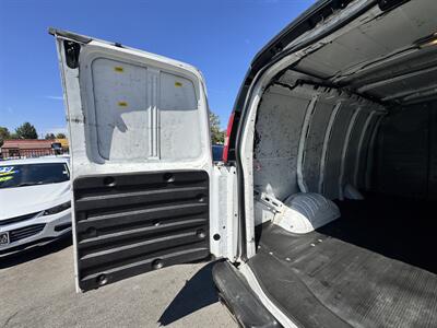 2014 Chevrolet Express 2500 - Photo 13 - Winnetka, CA 91306