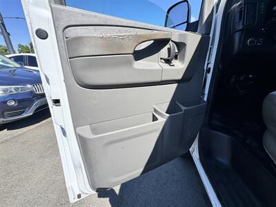 2014 Chevrolet Express 2500 - Photo 19 - Winnetka, CA 91306
