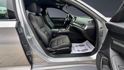 2022 Honda Accord Sport   - Photo 9 - Winnetka, CA 91306