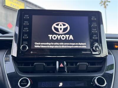 2021 Toyota Corolla LE   - Photo 8 - Winnetka, CA 91306