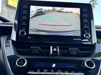 2021 Toyota Corolla LE   - Photo 6 - Winnetka, CA 91306