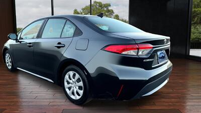 2021 Toyota Corolla LE   - Photo 4 - Winnetka, CA 91306