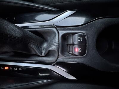 2021 Toyota Corolla LE   - Photo 5 - Winnetka, CA 91306