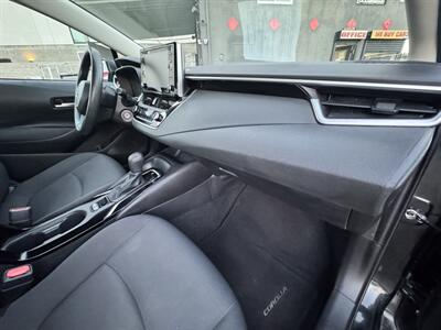 2021 Toyota Corolla LE   - Photo 11 - Winnetka, CA 91306