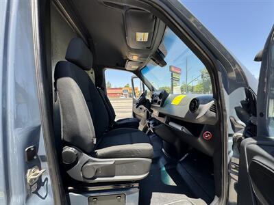 2019 Mercedes-Benz Sprinter 2500   - Photo 7 - Winnetka, CA 91306