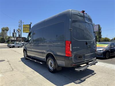 2019 Mercedes-Benz Sprinter 2500   - Photo 4 - Winnetka, CA 91306