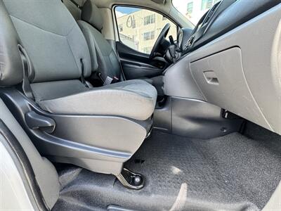 2017 Chevrolet City Express LT   - Photo 20 - Winnetka, CA 91306