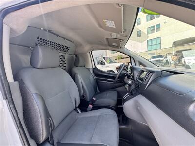 2017 Chevrolet City Express LT   - Photo 17 - Winnetka, CA 91306