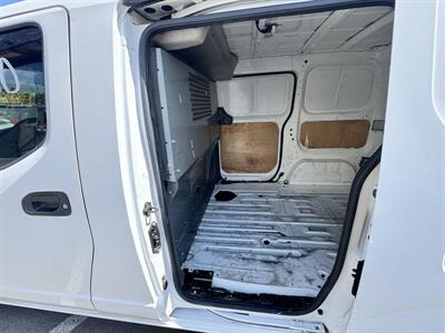 2017 Chevrolet City Express LT   - Photo 11 - Winnetka, CA 91306