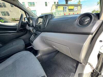 2017 Chevrolet City Express LT   - Photo 19 - Winnetka, CA 91306