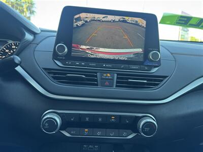 2021 Nissan Altima 2.5 SR - Photo 11 - Winnetka, CA 91306