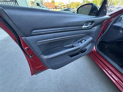 2021 Nissan Altima 2.5 SR - Photo 12 - Winnetka, CA 91306