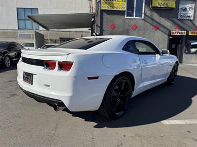 2011 Chevrolet Camaro LT   - Photo 5 - Winnetka, CA 91306