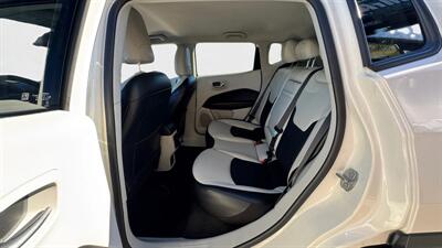 2020 Jeep Compass Limited   - Photo 13 - Winnetka, CA 91306