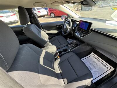2023 Toyota Corolla LE   - Photo 12 - Winnetka, CA 91306