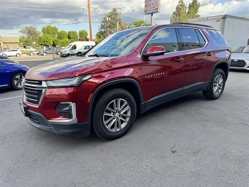 2022 Chevrolet Traverse LT Cloth   - Photo 1 - Winnetka, CA 91306