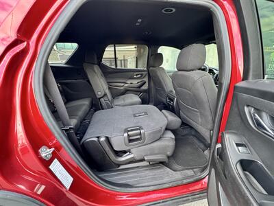 2022 Chevrolet Traverse LT Cloth - Photo 24 - Winnetka, CA 91306