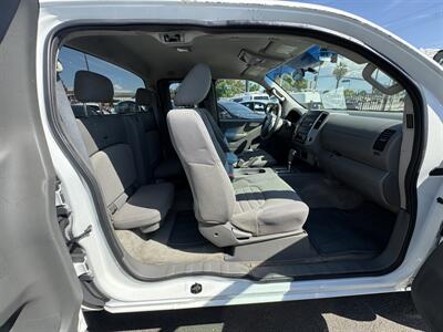 2016 Nissan Frontier S  Spañol (818) 288-3783 Antonio - Photo 13 - Winnetka, CA 91306