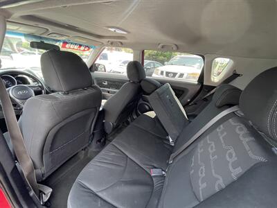 2013 Kia Soul +   - Photo 9 - Winnetka, CA 91306