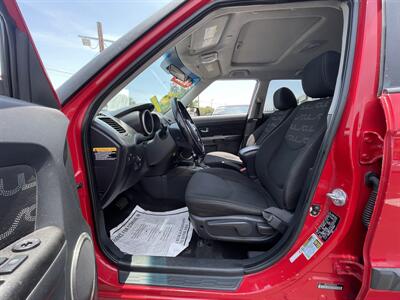 2013 Kia Soul +   - Photo 7 - Winnetka, CA 91306