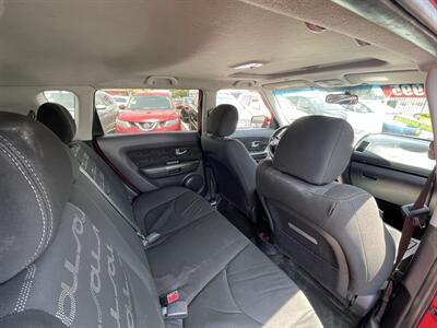 2013 Kia Soul +   - Photo 14 - Winnetka, CA 91306