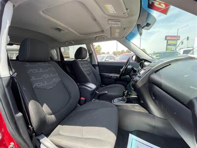 2013 Kia Soul +   - Photo 15 - Winnetka, CA 91306