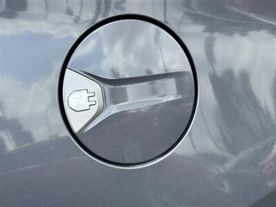 2014 Toyota Prius Plug-in Hybrid - Photo 7 - Winnetka, CA 91306