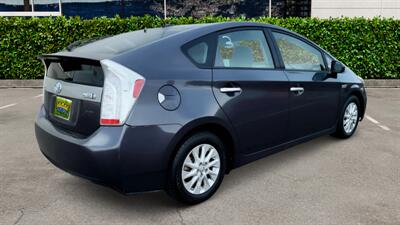 2014 Toyota Prius Plug-in Hybrid - Photo 4 - Winnetka, CA 91306