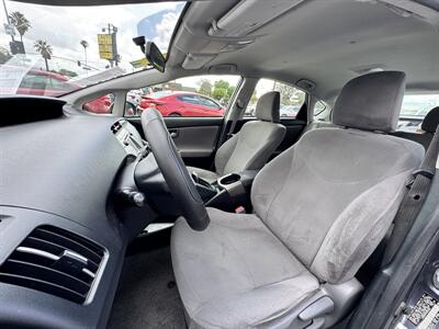 2014 Toyota Prius Plug-in Hybrid - Photo 22 - Winnetka, CA 91306