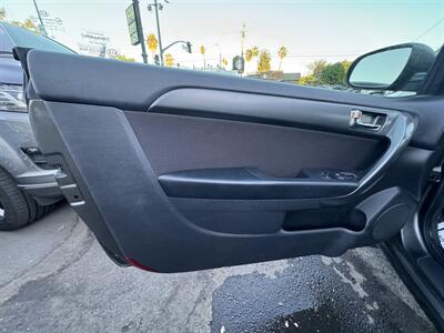 2013 Kia Forte Koup EX   - Photo 8 - Winnetka, CA 91306