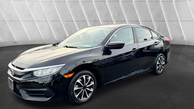 2016 Honda Civic LX's photo