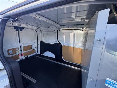 2017 Ford Transit Connect Cargo XL  Pregunta por Antonio 818 288 3783 - Photo 11 - Winnetka, CA 91306