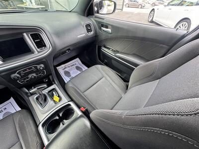 2019 Dodge Charger SXT   - Photo 13 - Winnetka, CA 91306