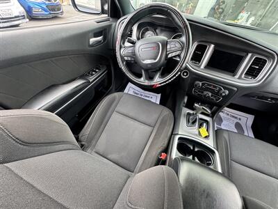 2019 Dodge Charger SXT   - Photo 14 - Winnetka, CA 91306