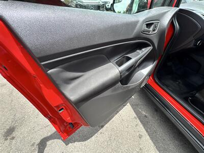 2014 Ford Transit Connect XL - Photo 8 - Winnetka, CA 91306