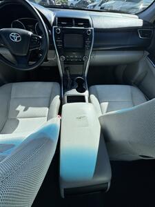 2016 Toyota Camry LE   - Photo 12 - Winnetka, CA 91306