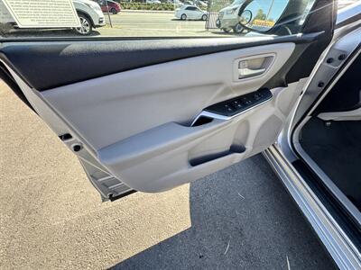 2016 Toyota Camry LE   - Photo 18 - Winnetka, CA 91306