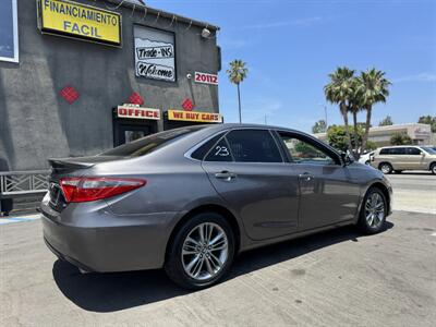 2017 Toyota Camry SE   - Photo 4 - Winnetka, CA 91306