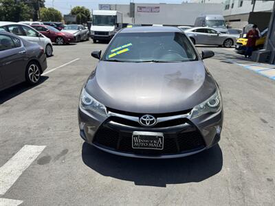 2017 Toyota Camry SE   - Photo 2 - Winnetka, CA 91306
