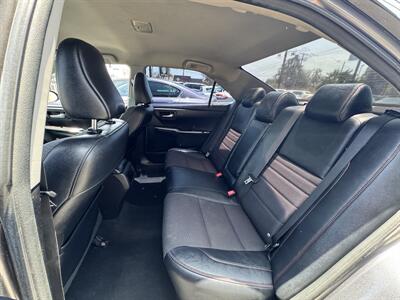 2017 Toyota Camry SE   - Photo 22 - Winnetka, CA 91306