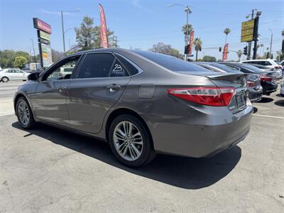 2017 Toyota Camry SE   - Photo 5 - Winnetka, CA 91306